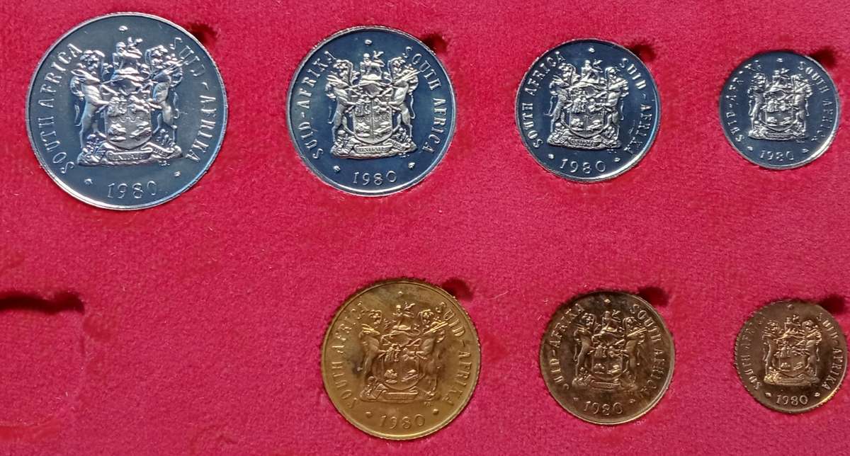 Nice 1980 partial proof set in red box (50c-1/2c).