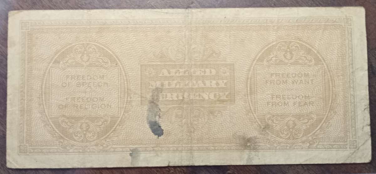 1943 WW2 Italy 50 Lire note in hard plastic sleeve (Allied Military Currency)