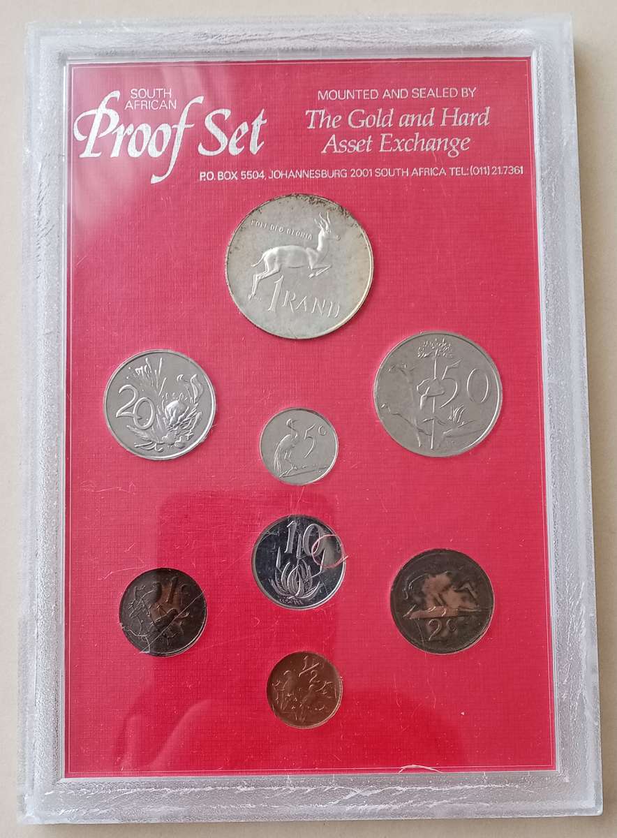 1975 Republic short proof set with silver R1 in perspex case