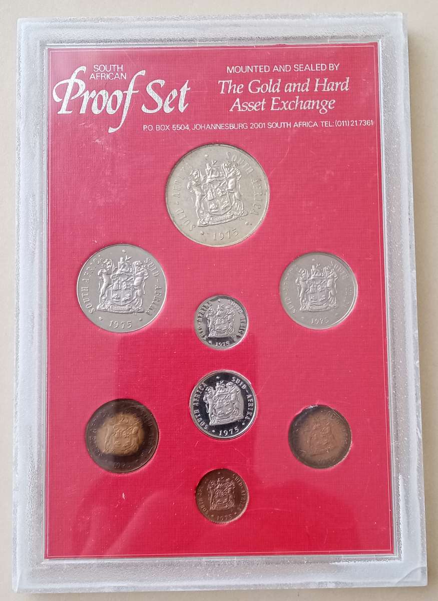 1975 Republic short proof set with silver R1 in perspex case