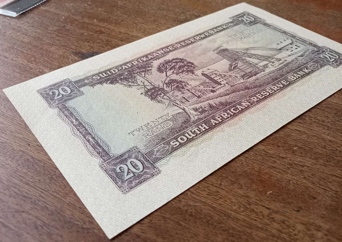 Nice 1961 M.H de Kock R20 note in crisp XF+