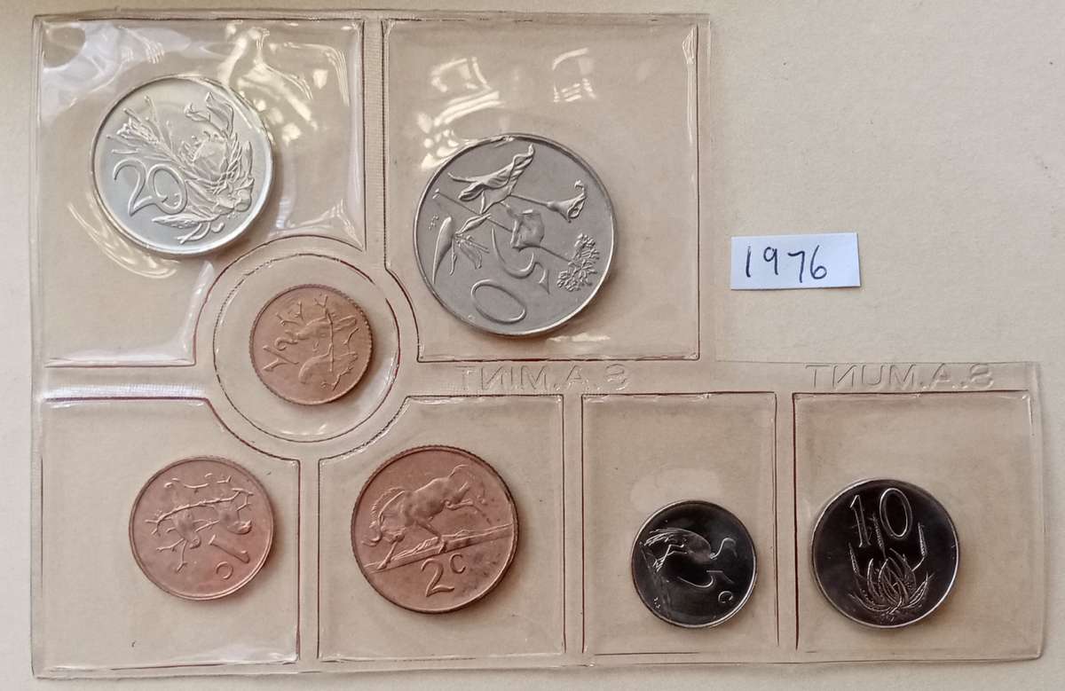 Partial 1976 uncirculated Mint pack (50c-1/2c) with scarcer 1/2c