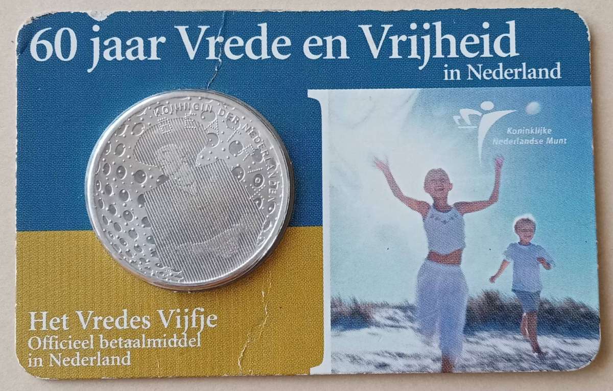 2005 Netherlands uncirculated silver 5 Euro in coin card (60 Years Peace in Europe)