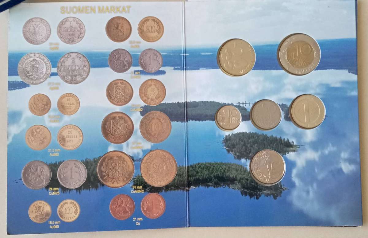 2001/2 Finland last year of the Markka uncirculated coin set plus token