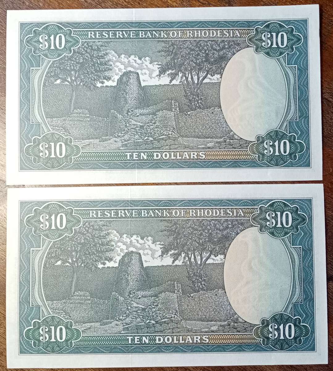 1979 Rhodesia $10 consecutive note set in AU