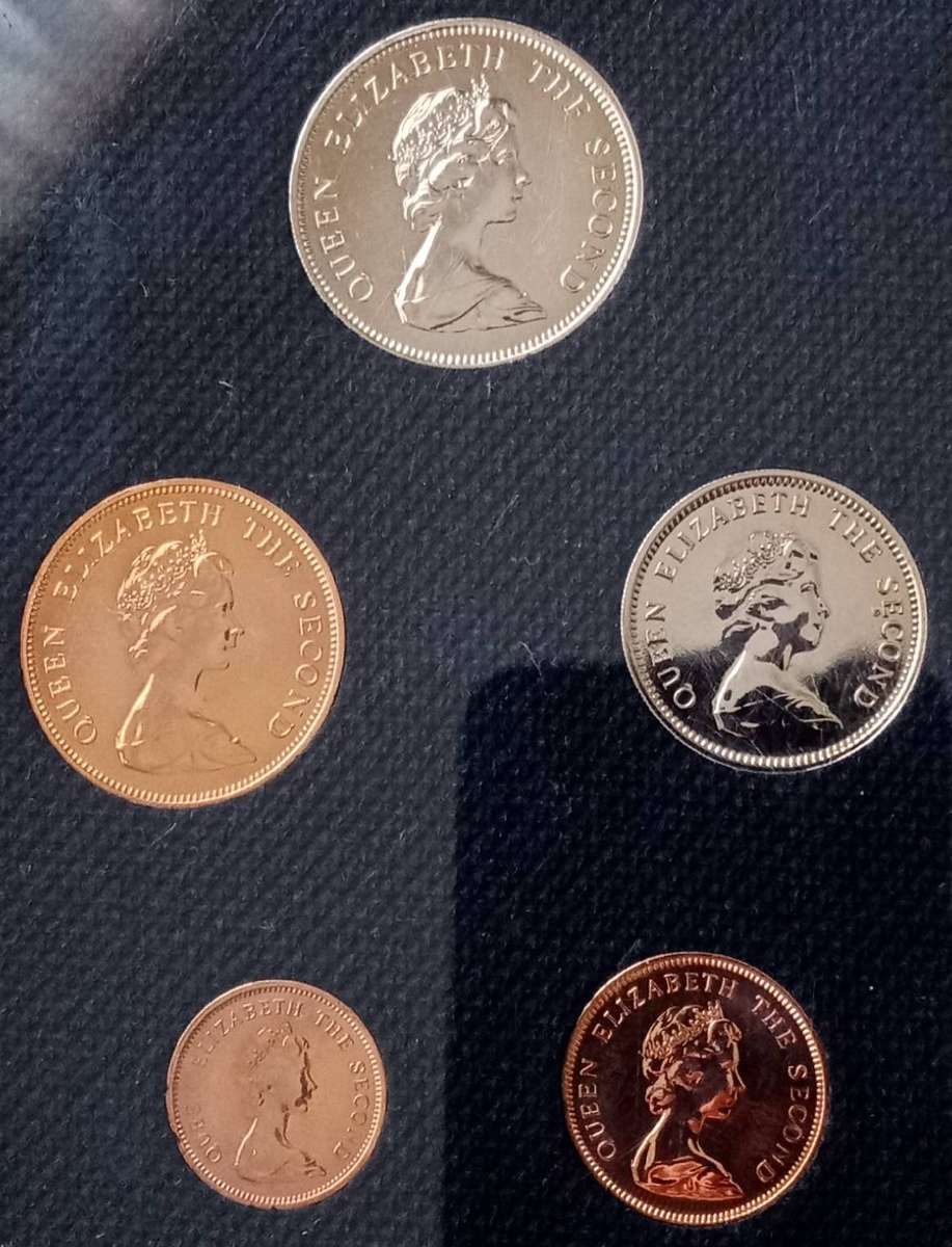 1974 Falkland Islands lustrous uncirculated set in perspex case (5 coins)