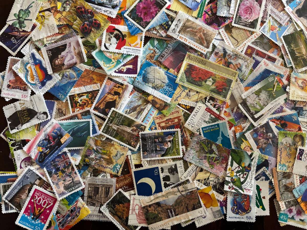 AUSTRALIA - 1988/2010 Issues Very nice range of 500 stamps NO DUPLICATES VF USED
