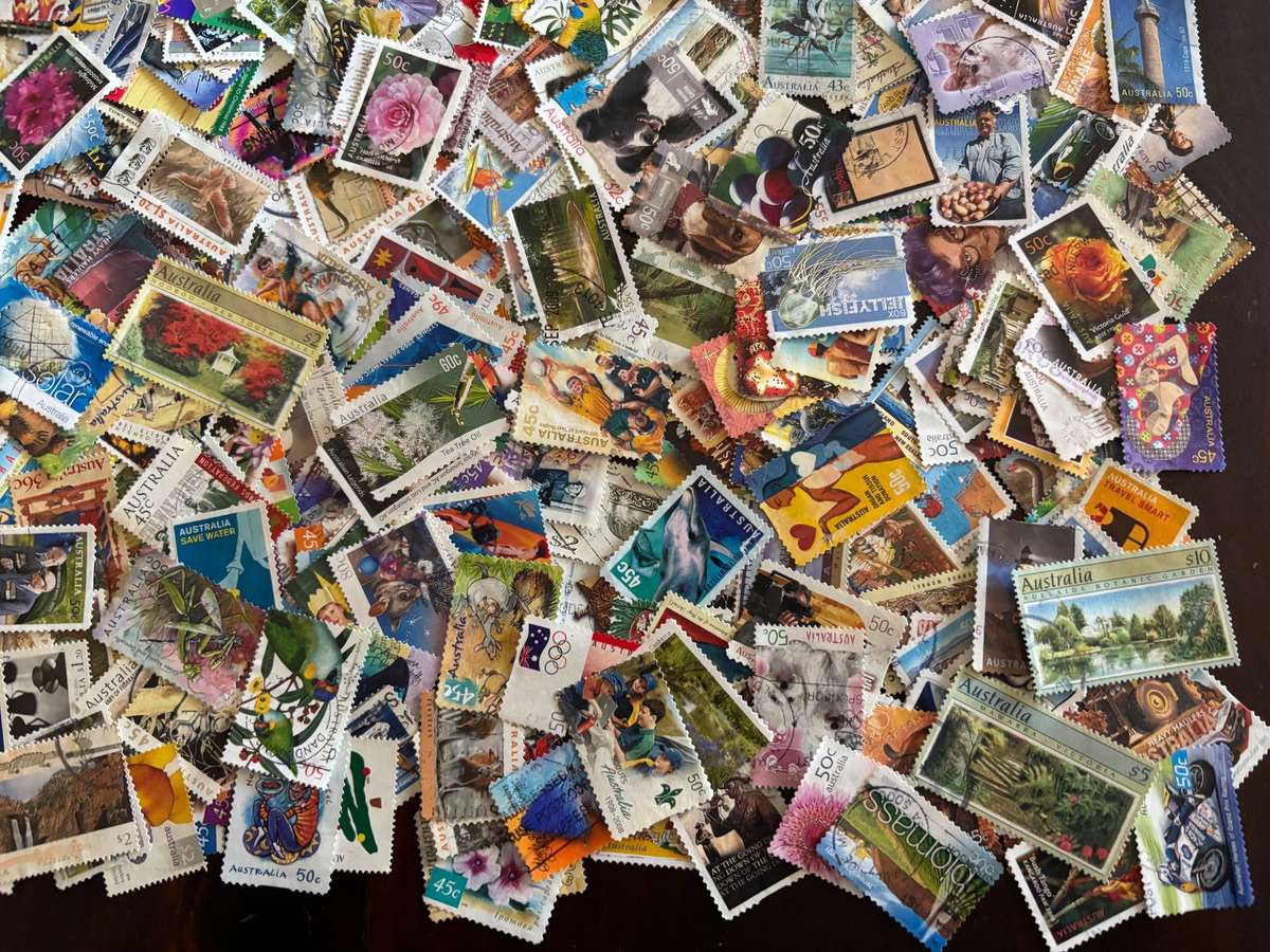 AUSTRALIA - 1988/2010 Issues Very nice range of 500 stamps NO DUPLICATES VF USED