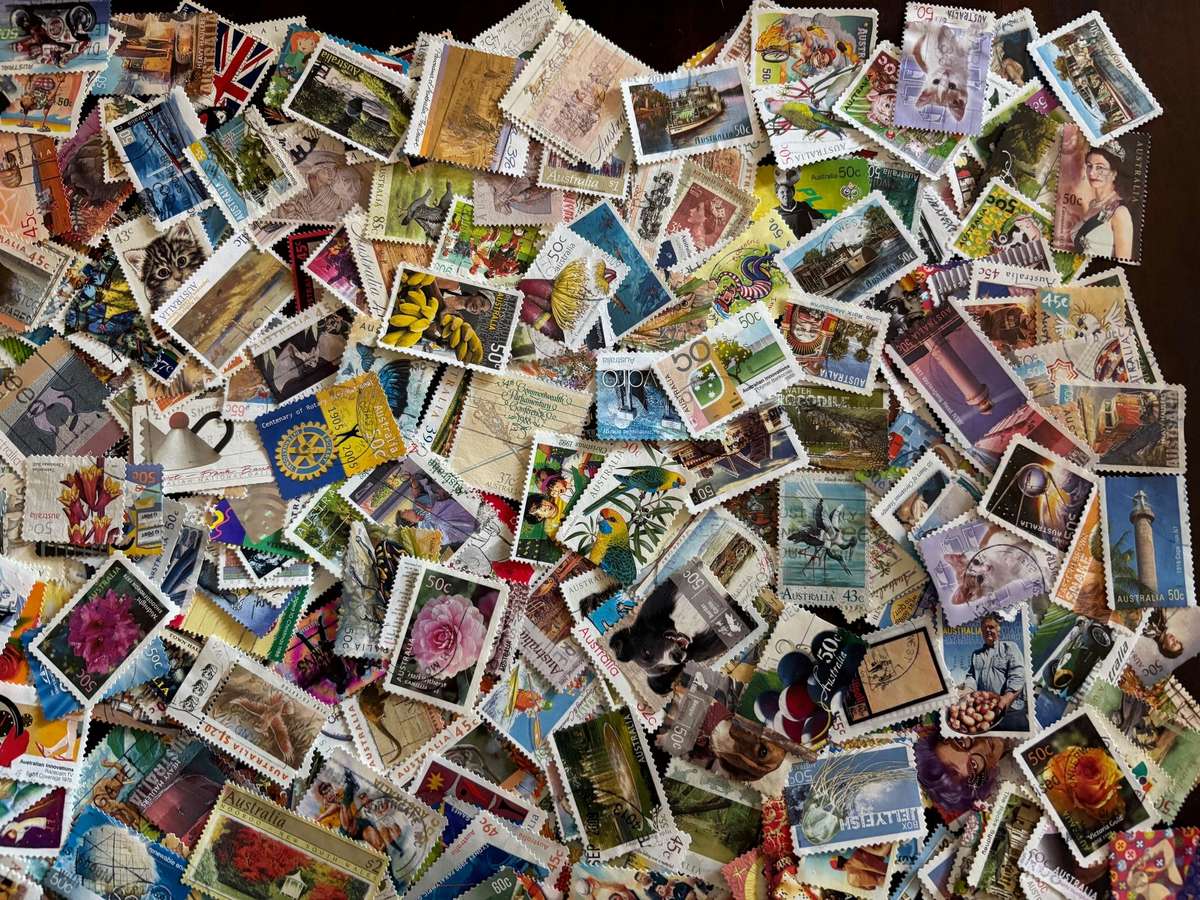 AUSTRALIA - 1988/2010 Issues Very nice range of 500 stamps NO DUPLICATES VF USED