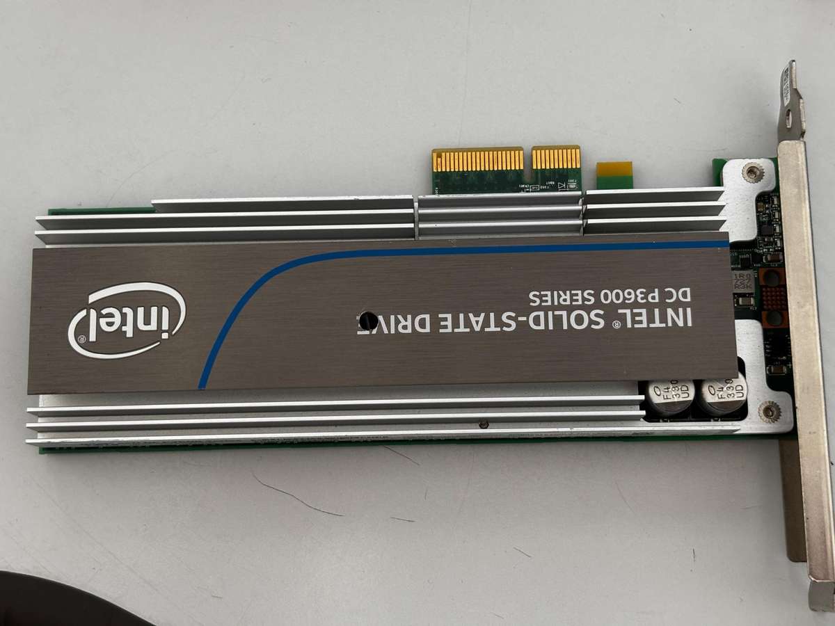 INTEL Solid State Drive - DC P3600 Series