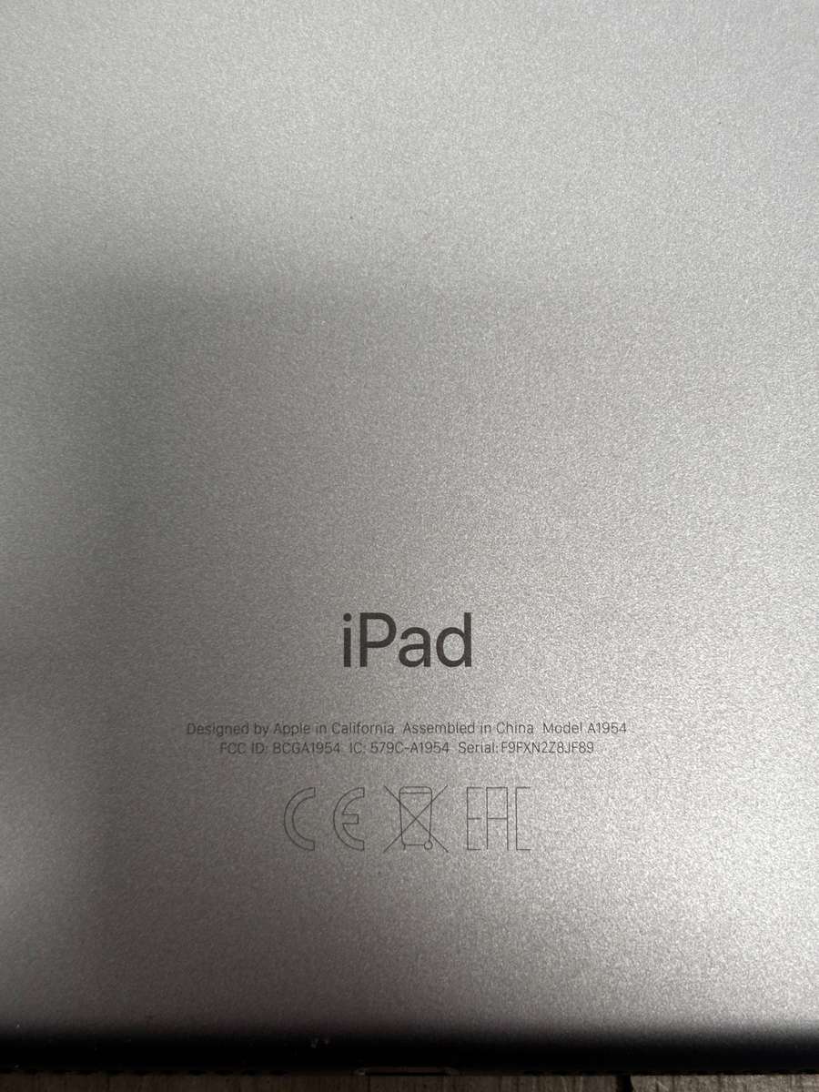 iPad 6th Gen - 128GB