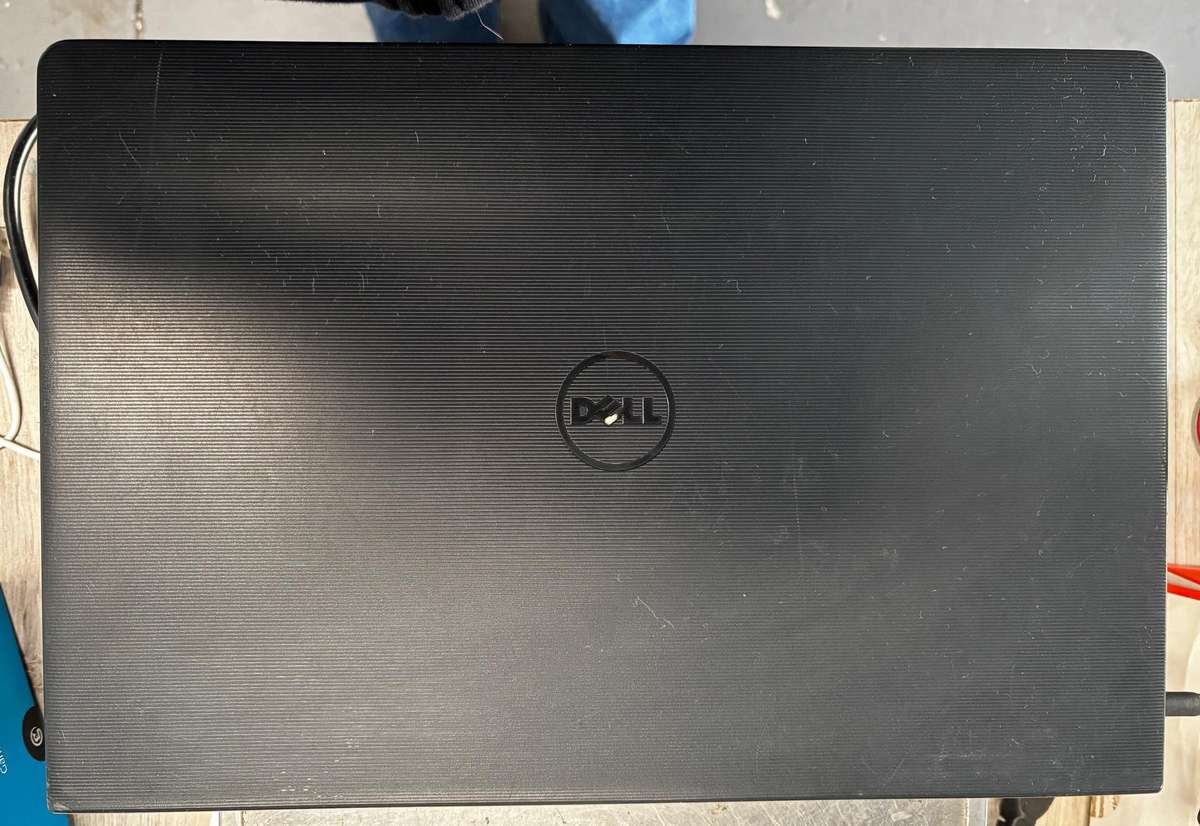 Dell Inspiron Laptop - NEEDS WORK