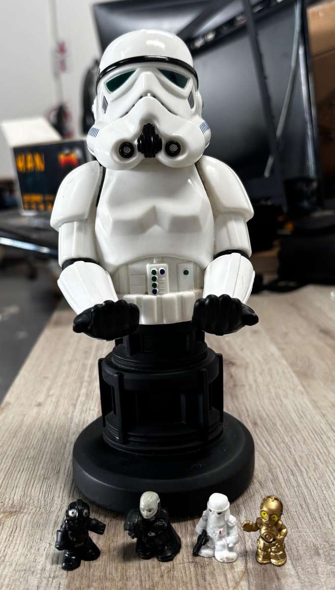 Star Wars - Storm Trooper controller holder