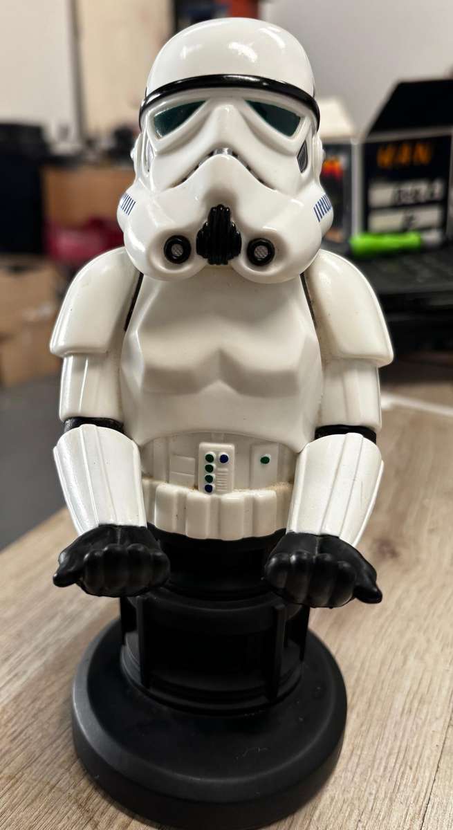 Star Wars - Storm Trooper controller holder