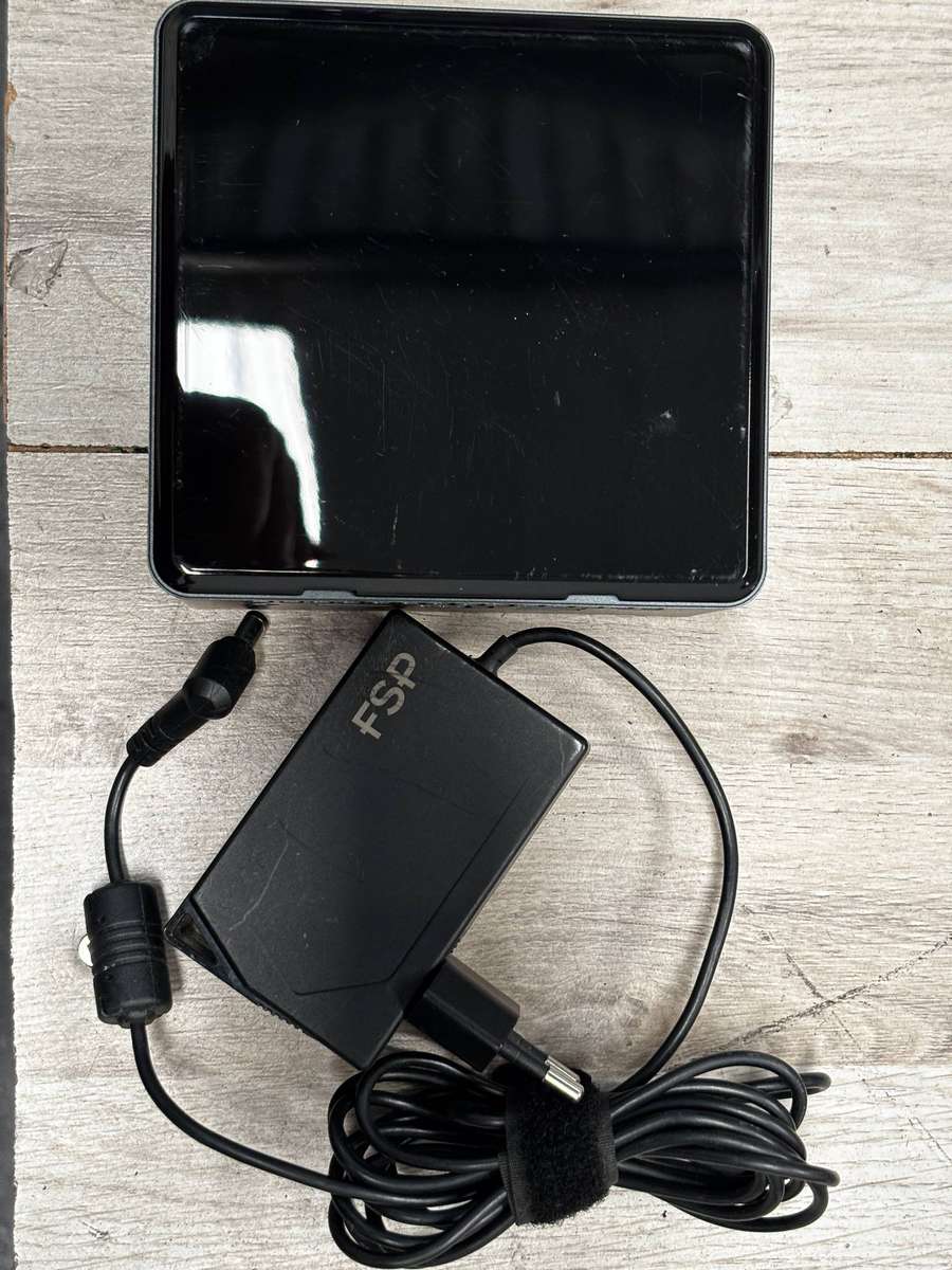 Intel NUC mini PC i3 8th Gen