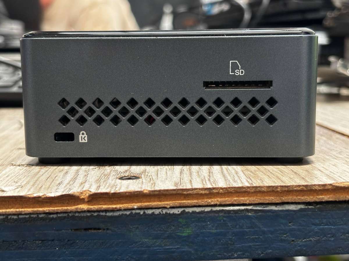 Intel NUC mini PC Celeron