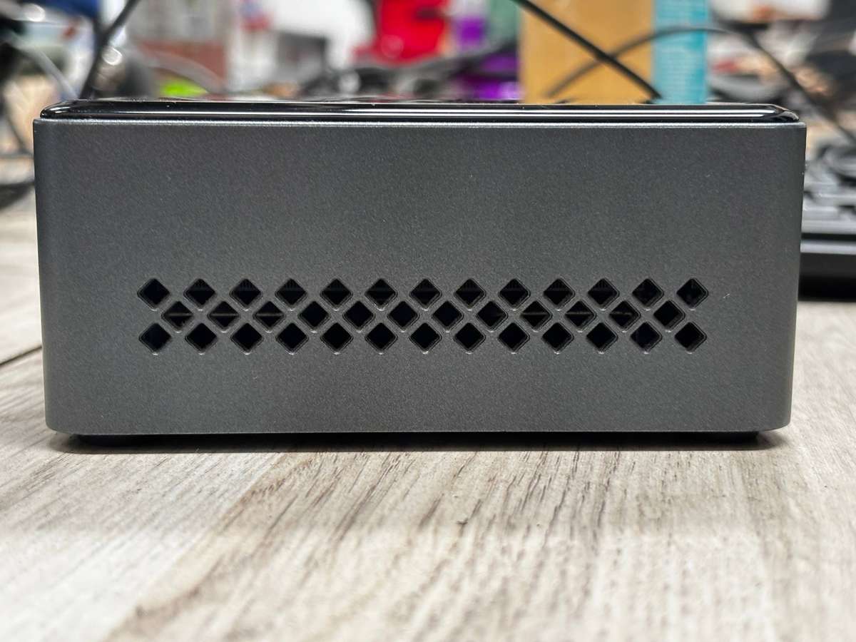 Intel NUC mini PC