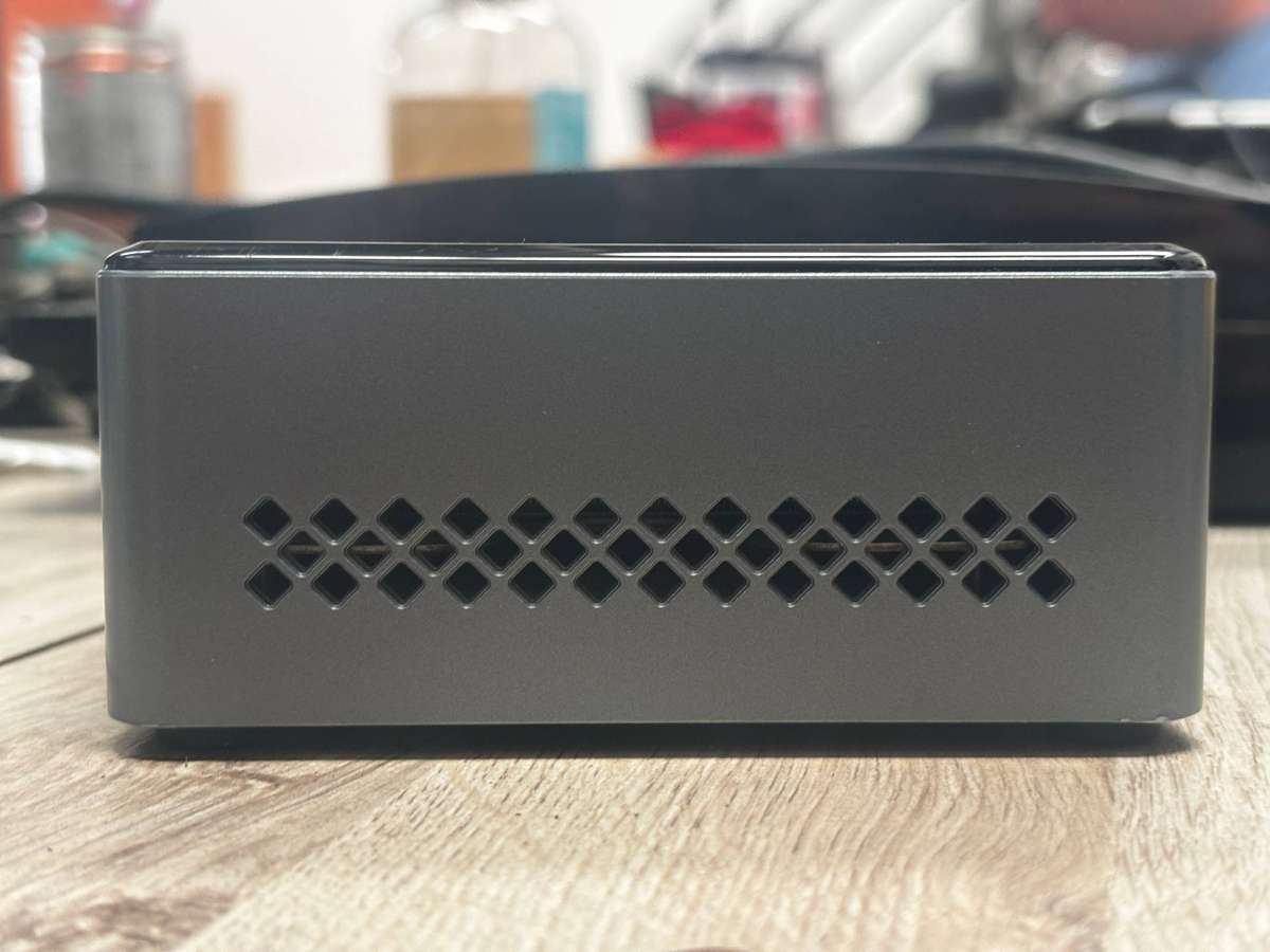 Intel NUC mini PC