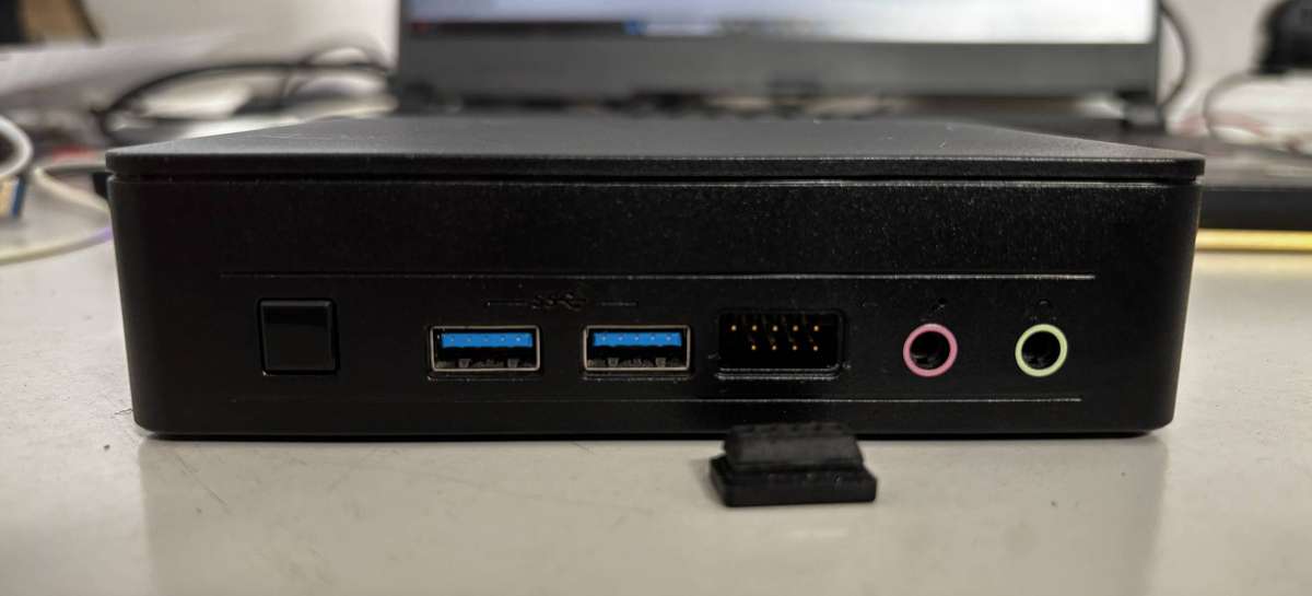 Intel NUC mini PC