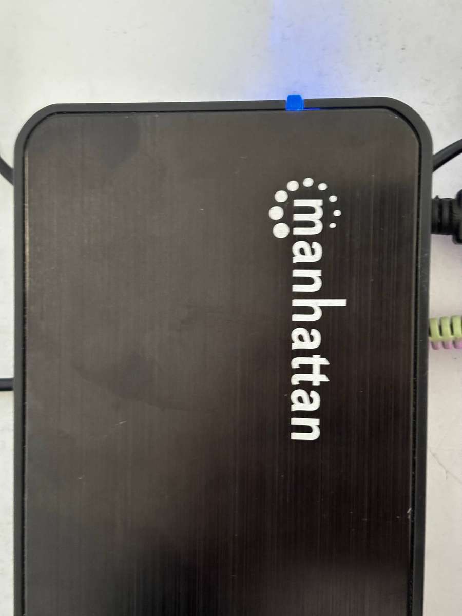 External hard drive enclosure - 256GB SSD Included