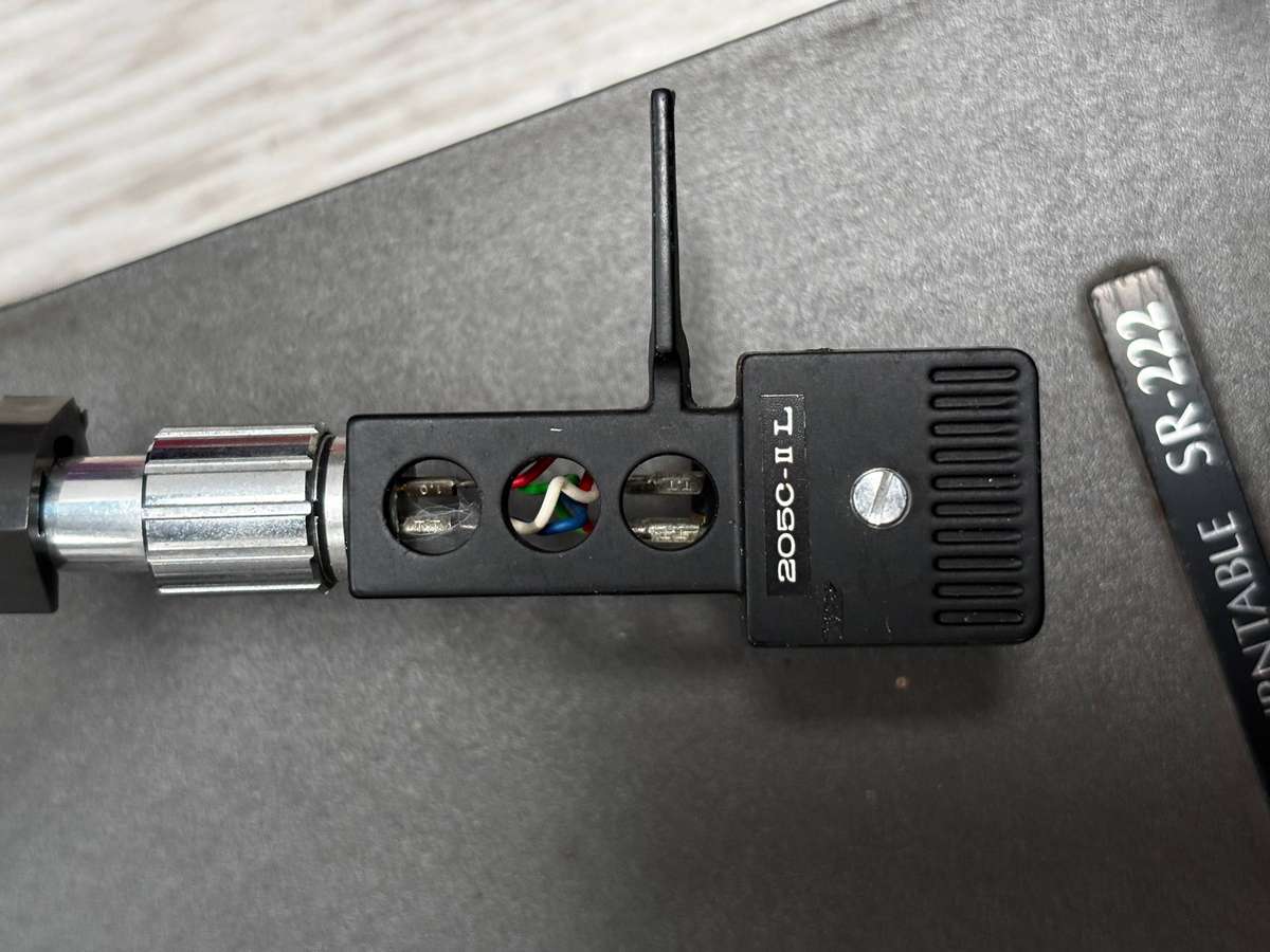 Turntable - Belt driven Sansui