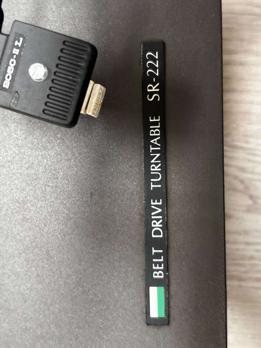 Turntable - Belt driven Sansui