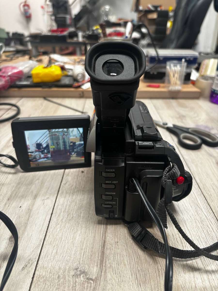 Video Camera - Sony - Needs repairs