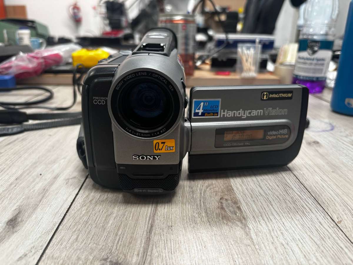 Video Camera - Sony - Needs repairs