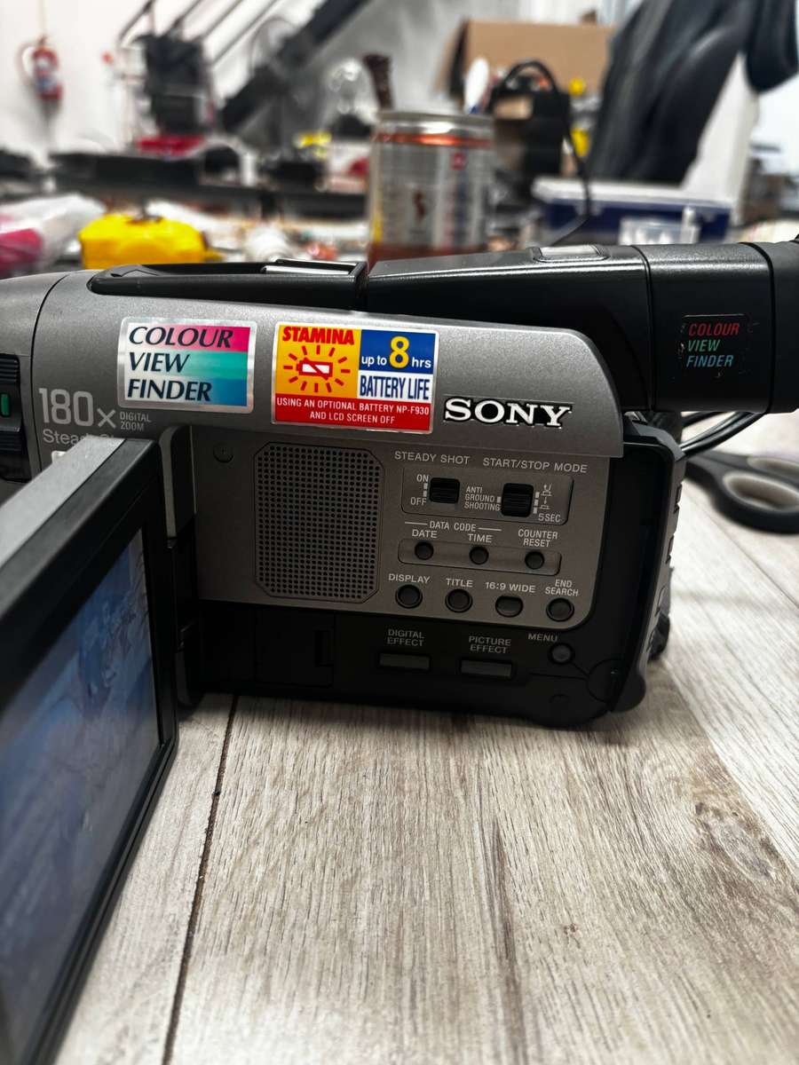 Video Camera - Sony - Needs repairs