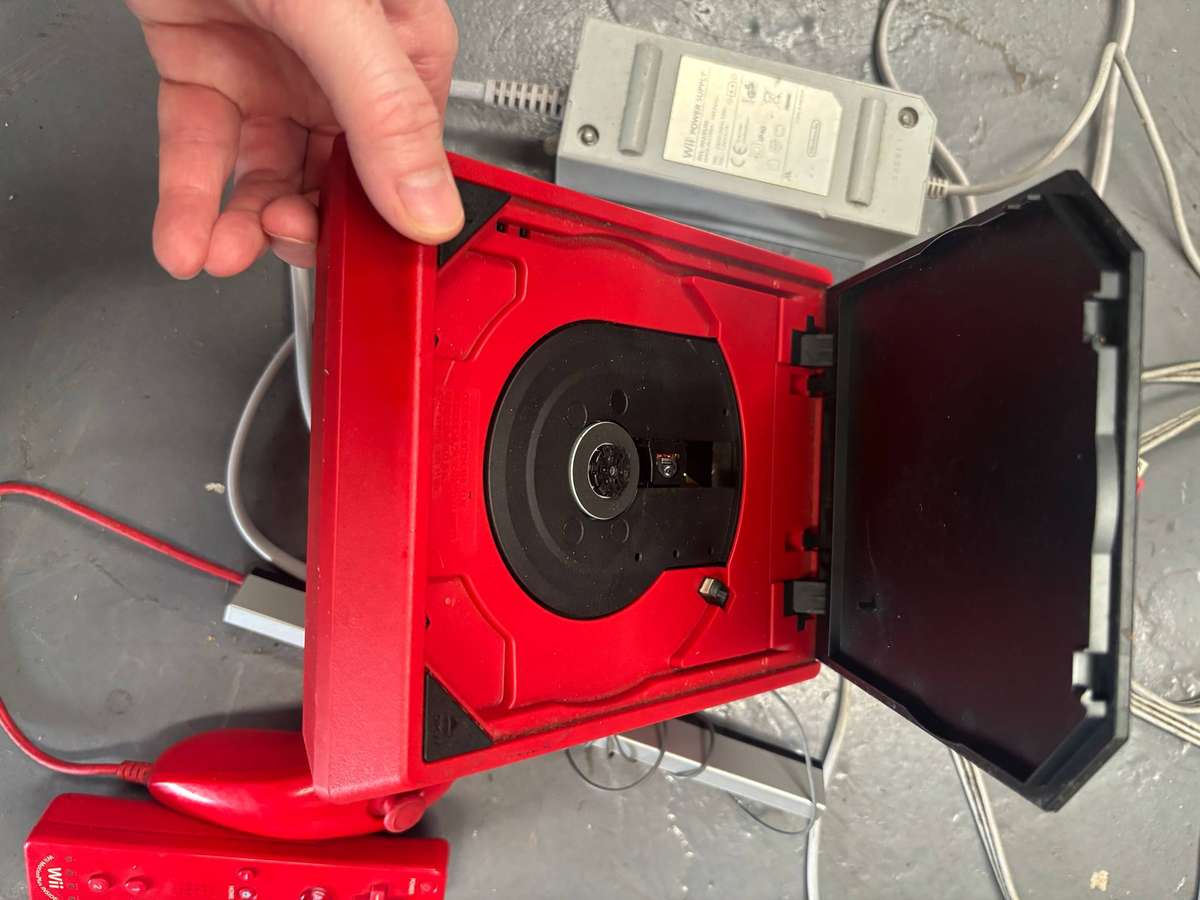 Nintendo Wii Red edition