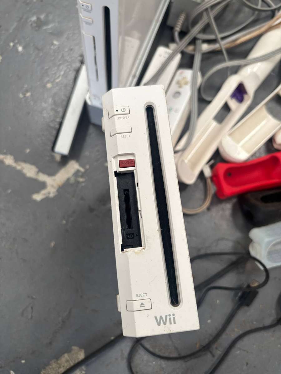 Nintendo Wii mixed items