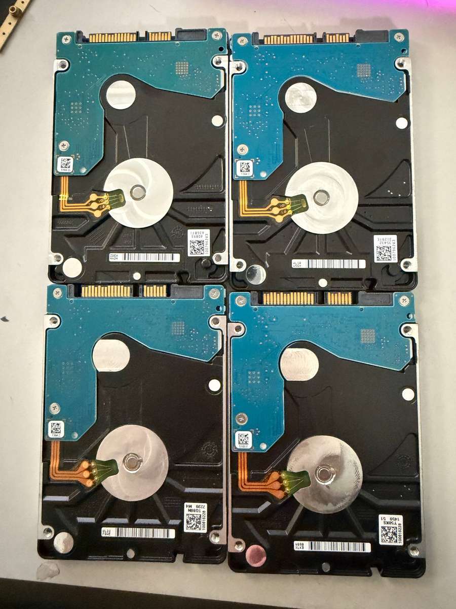 HDD - 500GB Seagate x 4