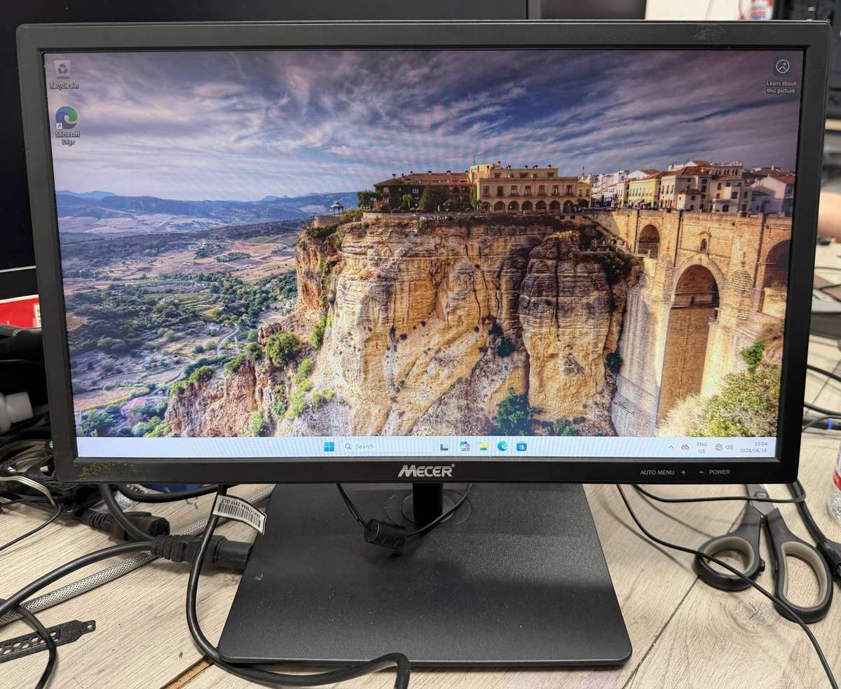 MECER 19.5" TFT LED Monitor