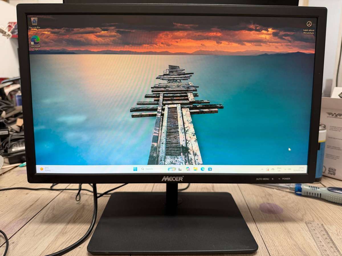 MECER 19.5" TFT LED Monitor