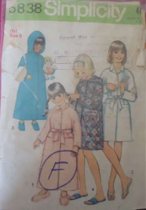 SIMPLICITY 5838 GIRLS ROBE SIZE 8 YEARS COMPLETE-ZIPLOC BAG-  SEWING PATTERN