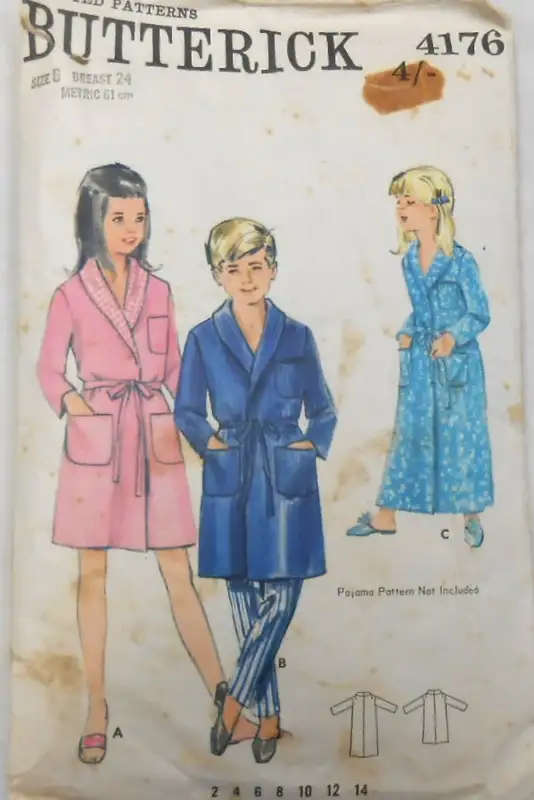 VINTAGE BUTTERICK 4176 BOYS OR GIRLS GOWN  SIZE 6 YEARS BREAST 24 COMPLETEVINTAGE BUT SEWING PATTERN
