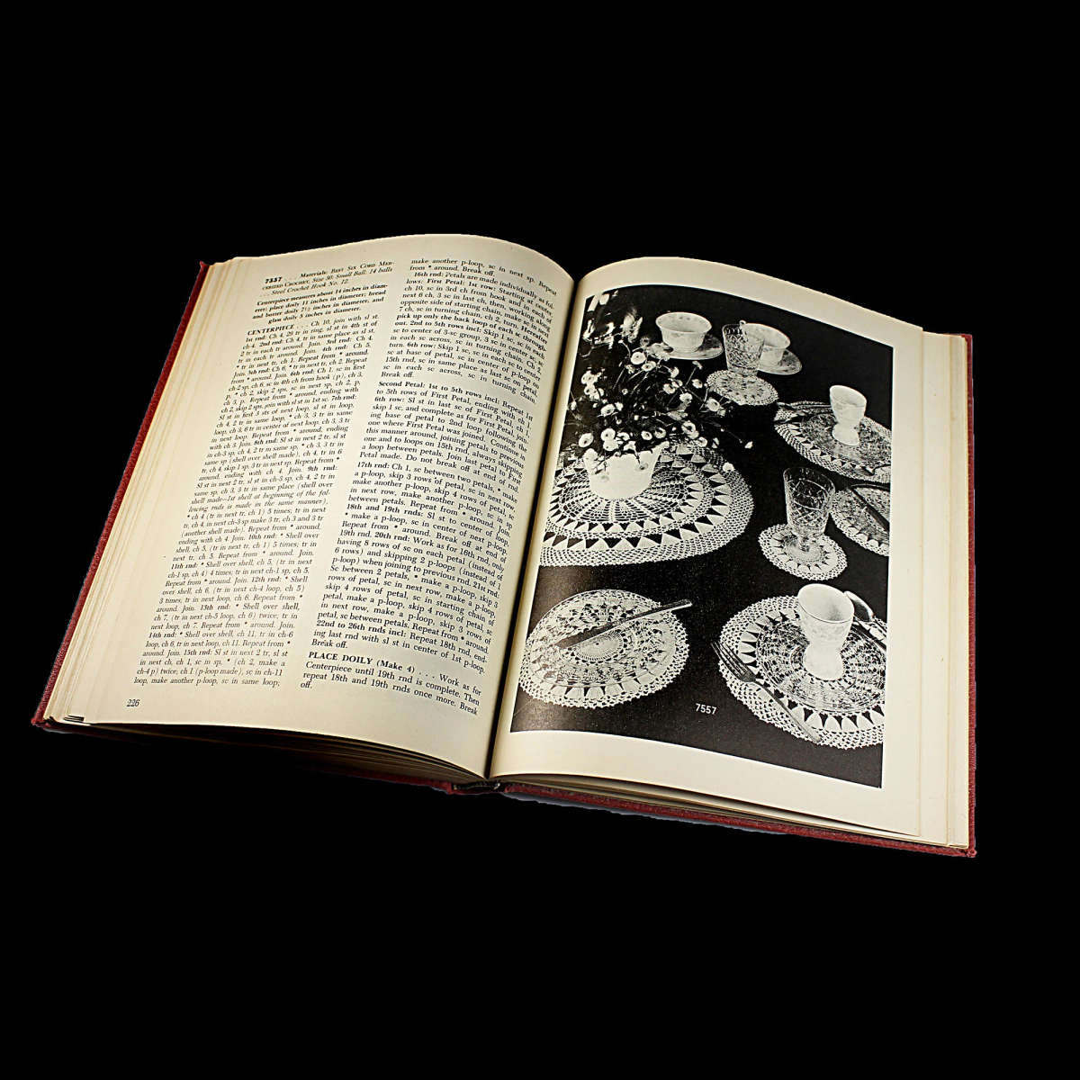 THE COMPLETE BOOK OF CROCHET 290 PAGES SOFTCOVER BOOK BY ELIZABETH L MATHIESON - CROCHETING BOOK