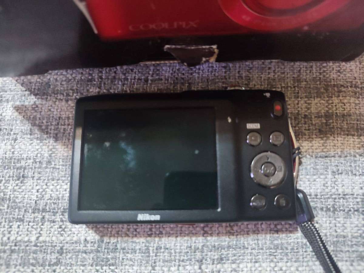 nikon coolpix s3200