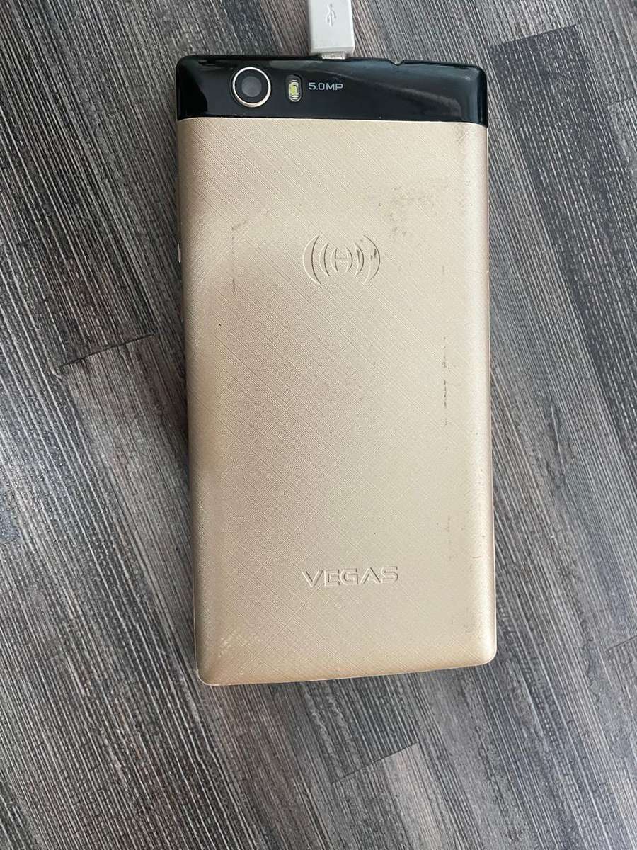 Samsung,  huawei etc 5 phones for spares