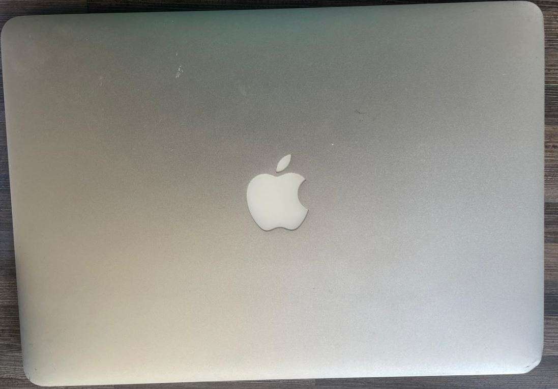 Macbook Air - no charger - not tested.