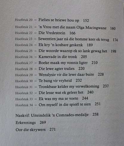 Wit Wolf deur Stefaans Coetzee en Alita Steenkamp. Die Worcester bomplanter se storie van bevryding.