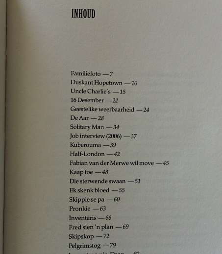 Anderkant die scrap deur Dana Snyman