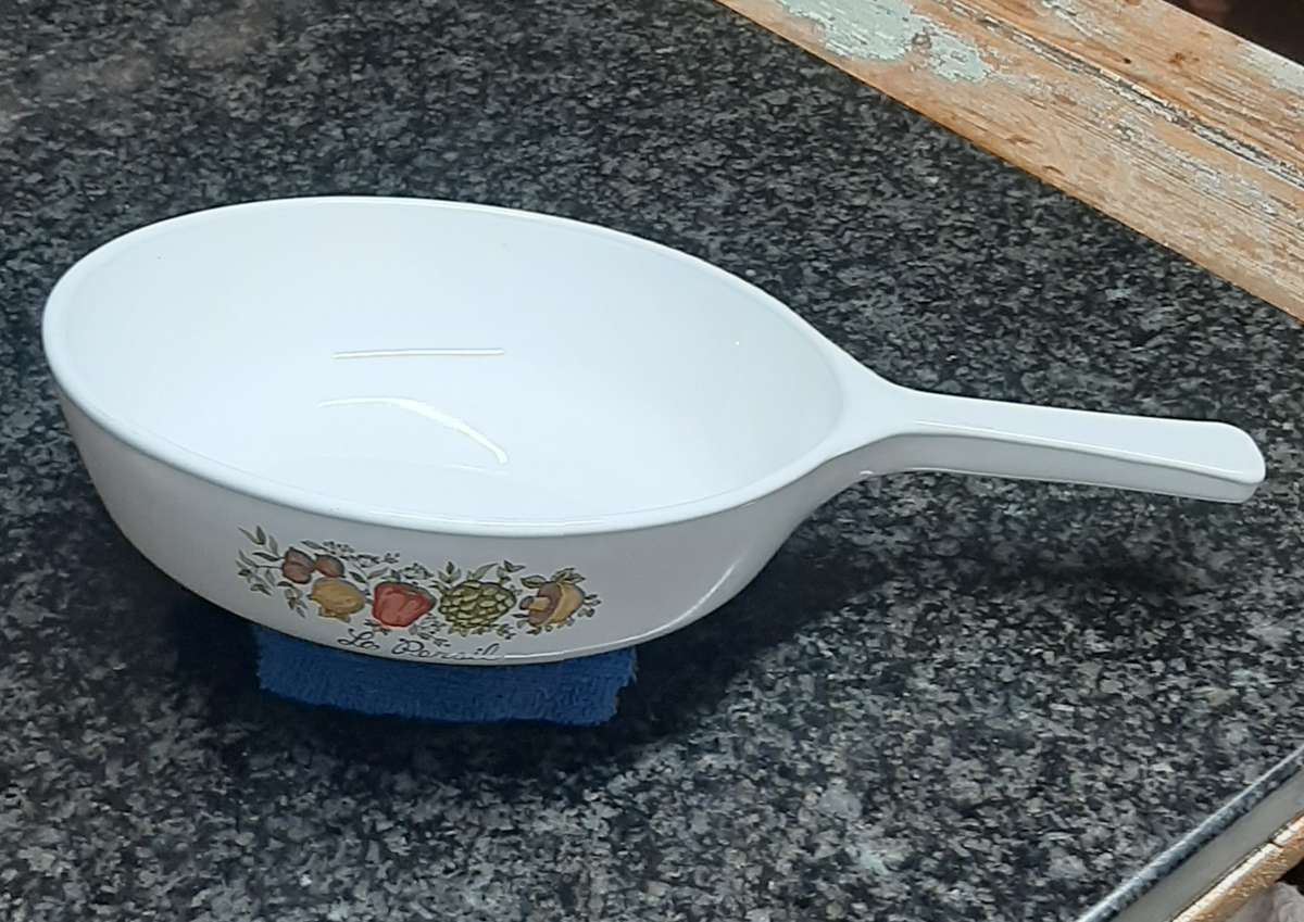 Corningware Pyrex pan P-83-B U.S.A vintage