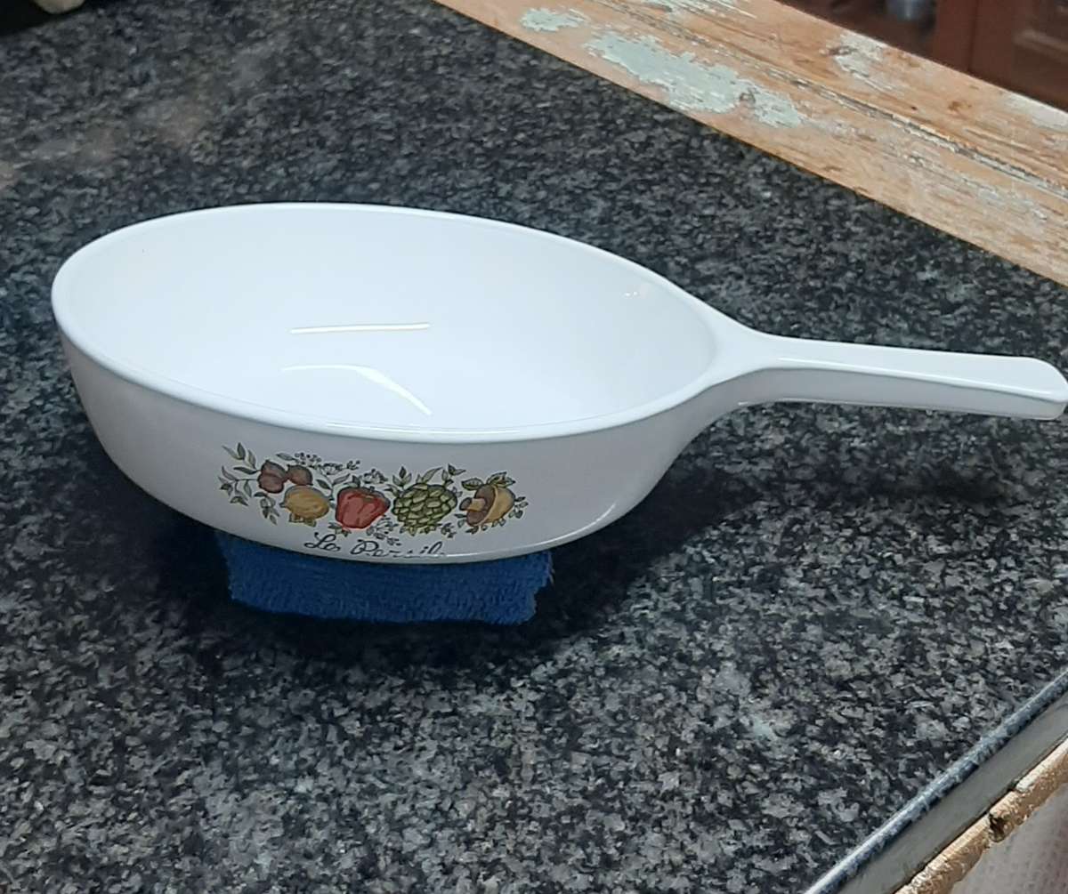 Corningware Pyrex pan P-83-B U.S.A vintage