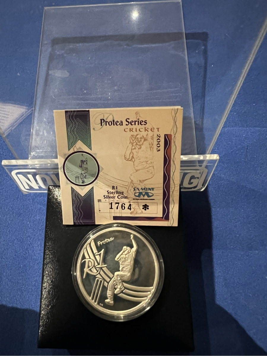2003 R1 Proof 15gram Sterling Silver Protea Series Cricket coin