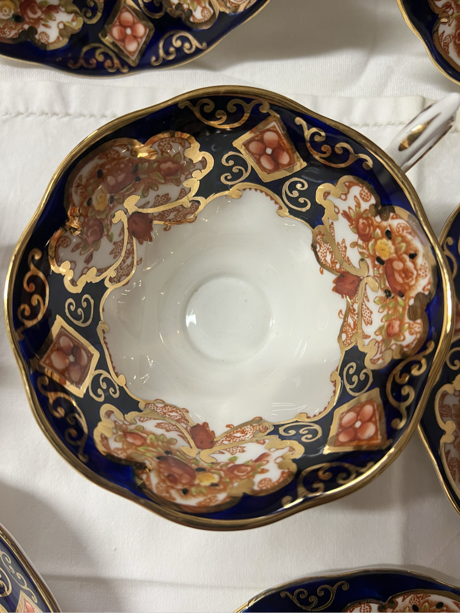 Royal Albert Heirloom Trio