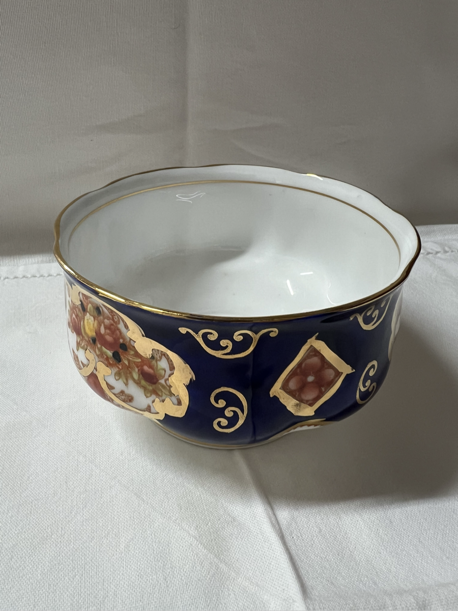 Royal Albert Heirloom Sugar Bowl