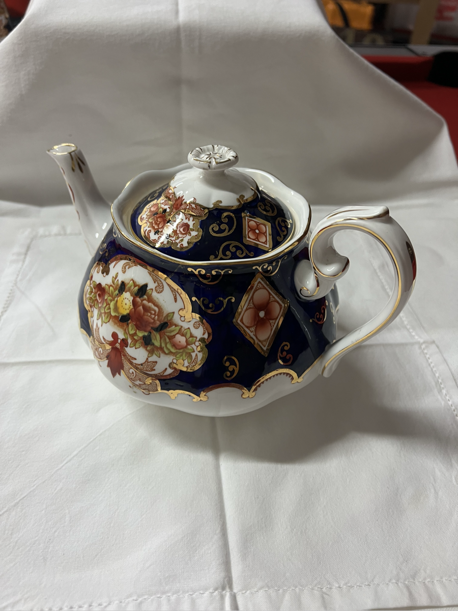 Royal Albert Heirloom Tea Pot