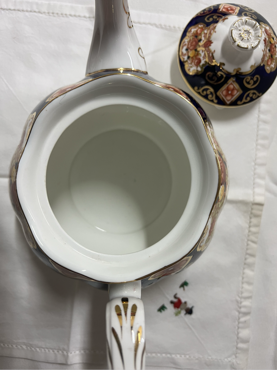 Royal Albert Heirloom Tea Pot