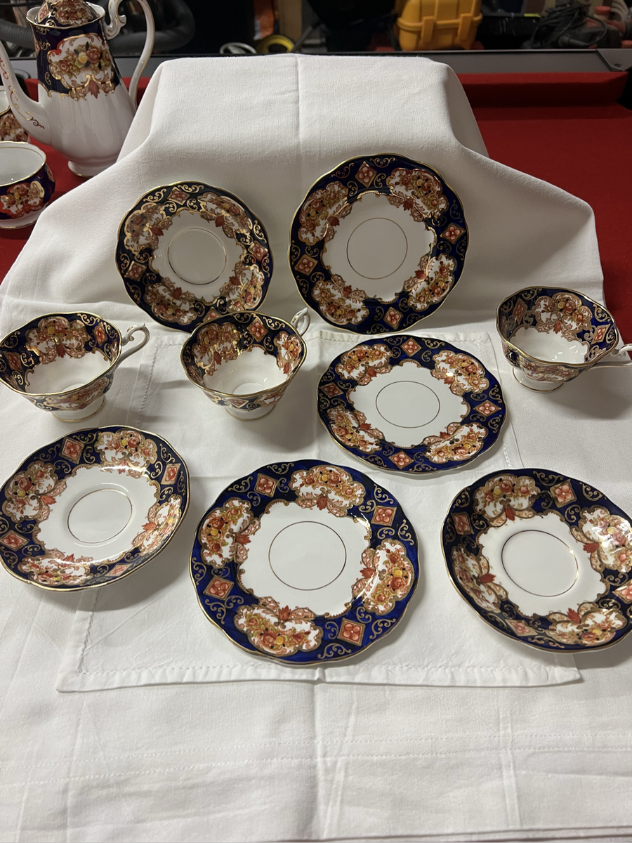 Royal Albert Heirloom Trio